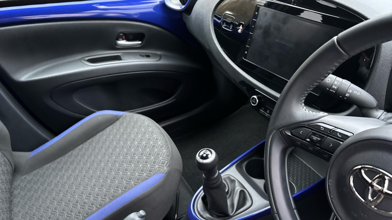 Toyota Aygo X 1.0 VVT-i Edge 5dr Petrol Hatchback